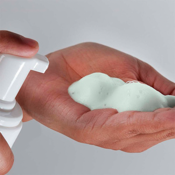 MEDIK8 CALMWISE SOOTHING CLEANSER